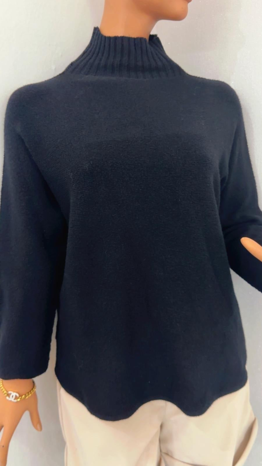 Eleganter Feinstrick-Pullover in Schwarz