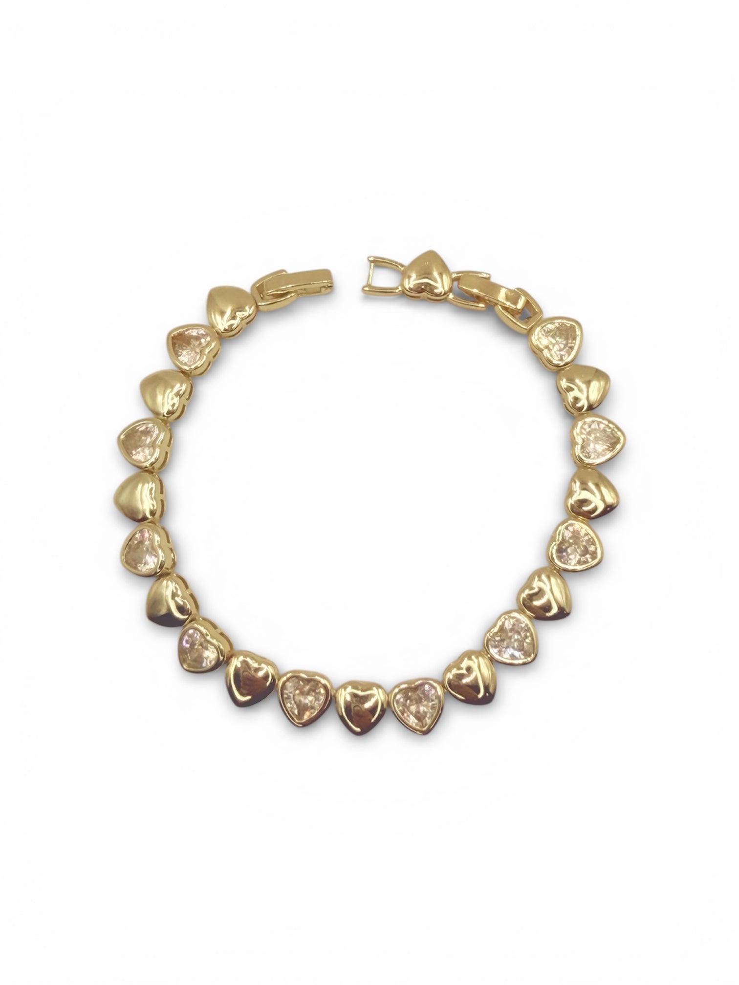 Herzarmband in strukturierter Goldoptik