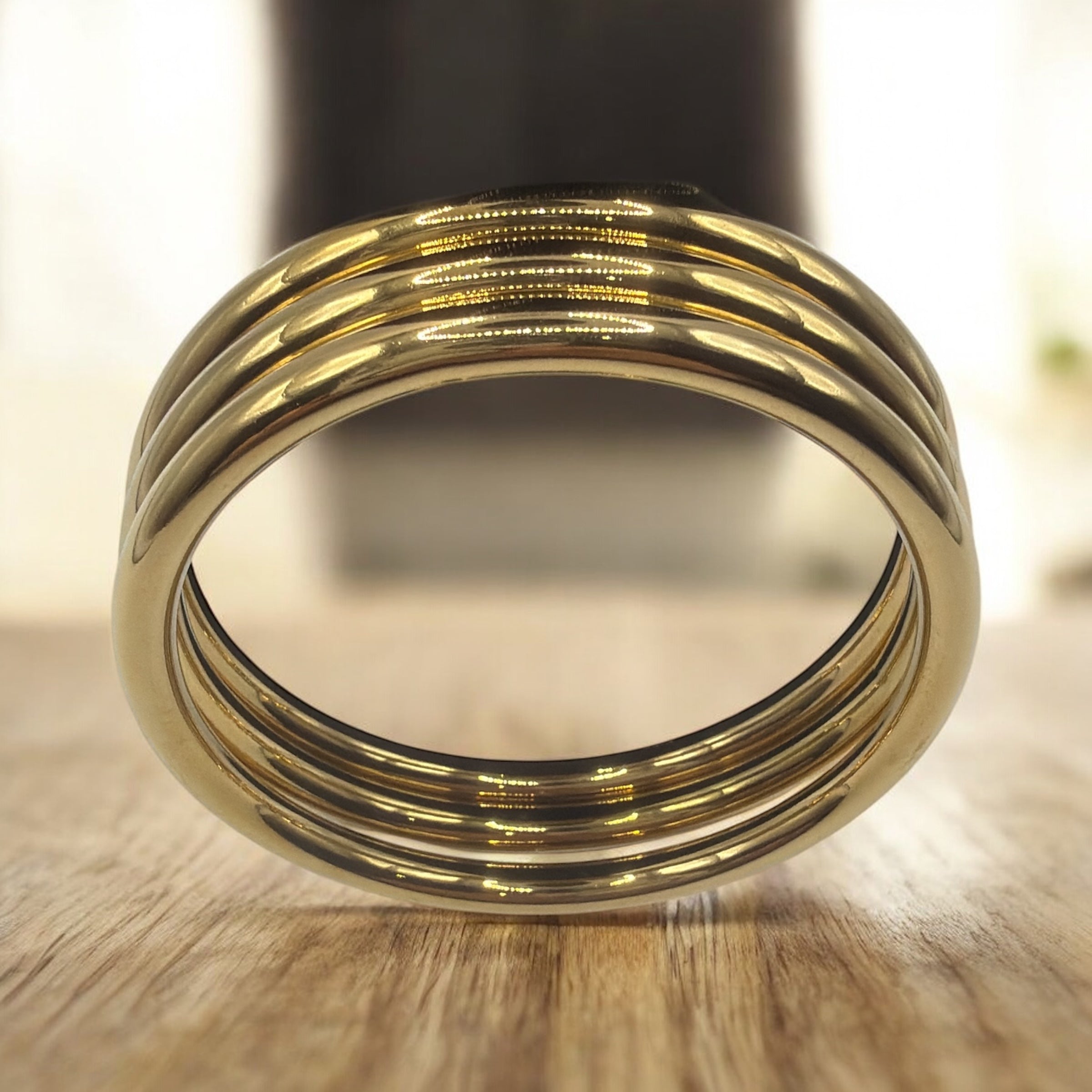 Mehrreihiger Armreif in Goldoptik – Klassische Eleganz